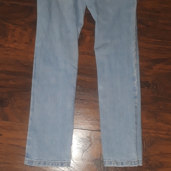 Old Navy style Boyfriend jeans - Picture 5 of 7